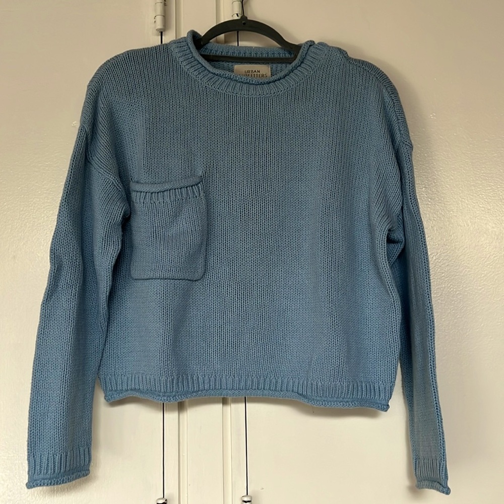 Sky blue knit cropped sweater